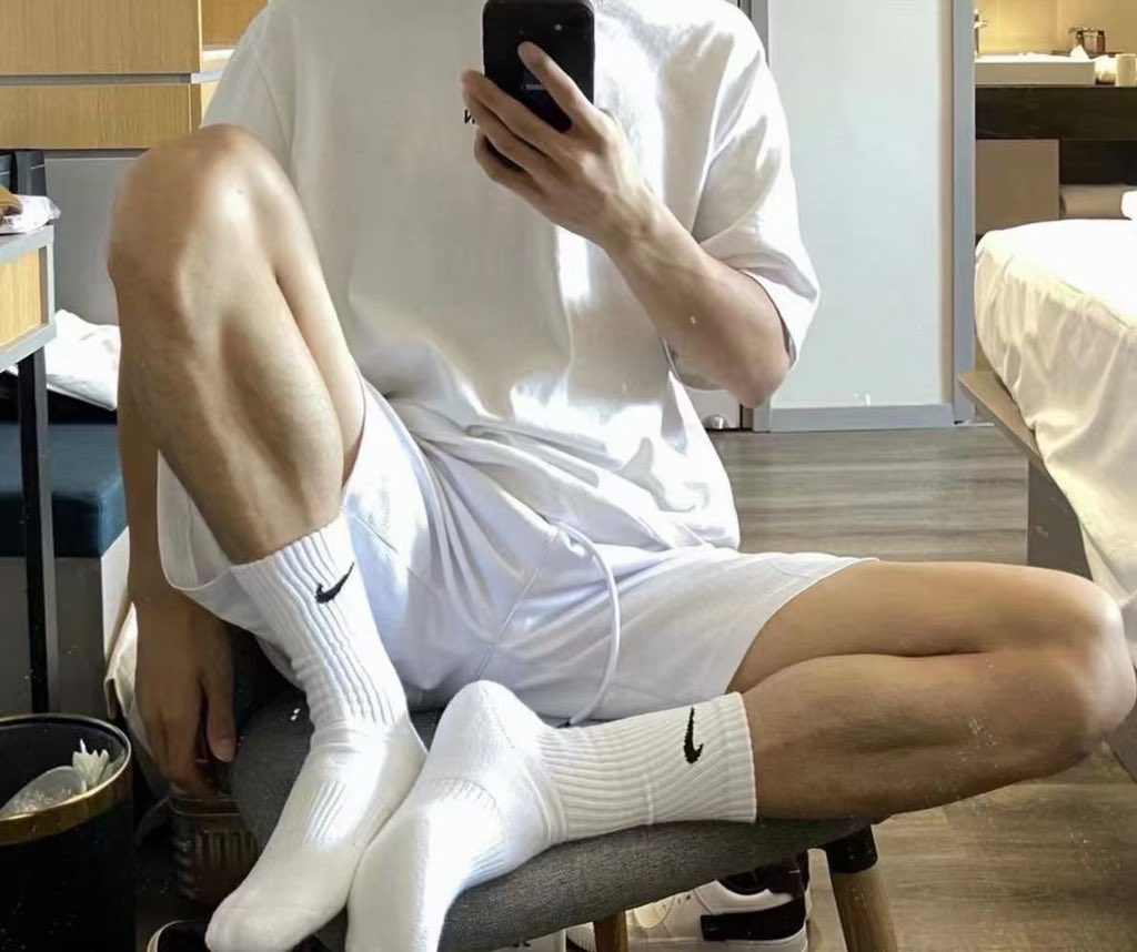 f1154817435's tweet photo. 疫情把人憋的难受😣 https://t.co/H7fVGkCtM2