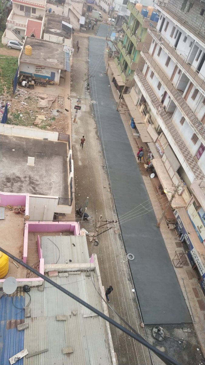 Namma_ECity's tweet photo. Finally road is being laid on Golahalli Main Rd

We need faster implementation on Shikaripalya Main Rd too

Hope Local Shopkeepers are put under check not to encroach the footpath &amp; road

@MLAMkrishnappa @BlrCityPolice @BLRSmartCity @blrcitytraffic @blrcp @JManjunathIAS @mdbescom https://t.co/GlFgT3ZSZd