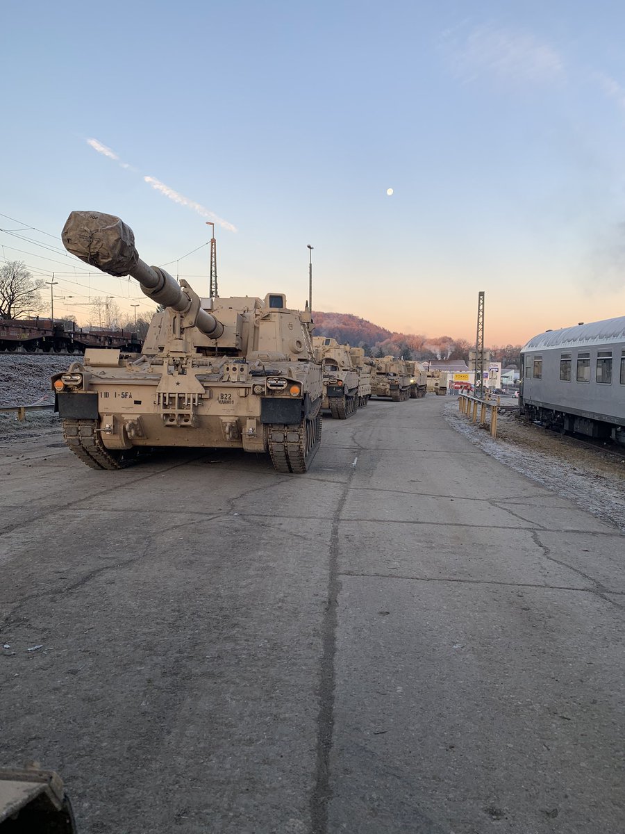 _BeMac19's tweet photo. Sun’s out, Guns Out! @hamiltons_own on the move from @HohenfelsJMRC! Have a safe and Happy Holiday season #StrongerTogether https://t.co/PqSnOeHayb
