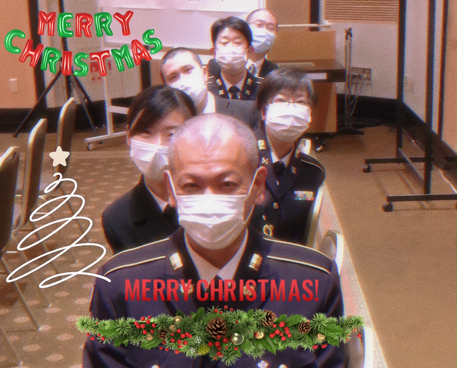 تويتر 自衛隊栃木地方協力本部 على تويتر メリークリスマス いい子にしてたみんなにはきっとサンタクロースが来てくれたことでしょう 自衛隊ではもちろん 今も当直等で勤務している隊員がいます でもそんな日は差し入れが少しだけ豪華だったりします