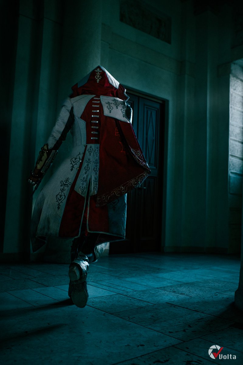 Some amazing storytelling pieces by Neon.cosplayphotography (fb and ig) during the il.volta event. These were taken at a beautiful library.
#ilvolta2021 #voltaincosplay #assassinscreed #eviefrye