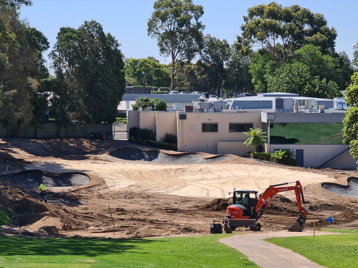 as22obrien's tweet photo. @CapConGolf really making the bunkers pop on @northrydegc new 18th hole complex today. Looking forward to installing more throughout Australia in 2022. #capillaryconcrete #globalturfprojects #bestbyfar https://t.co/LxurR2UoM8