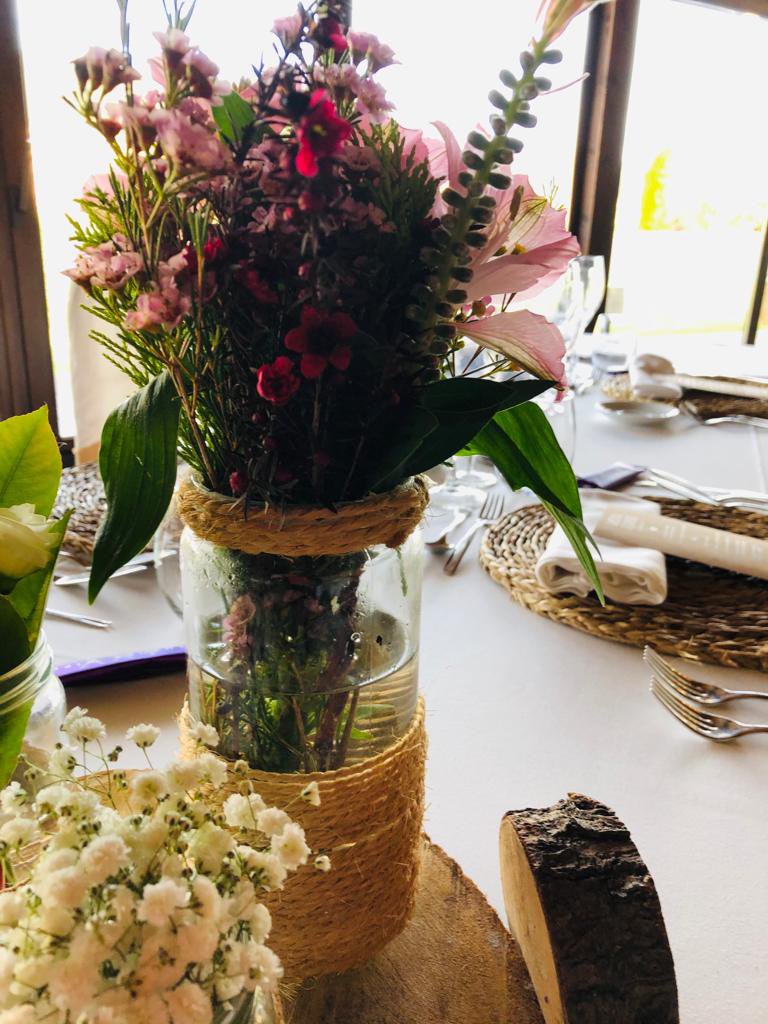 marqueslamoral's tweet photo. 🎄En estas fiestas quieres tener un detalle especial ?? En la oficina , con amigos o en familia ?? #Brunch #catering 
💚Nosotros nos ocupamos!!!
.
#MarquesdelaMoral #restaurante #eventos #empresas #celebraciones #navidad #findeaño #cenadeempresa #asturias https://t.co/jC4kGDZgqM
