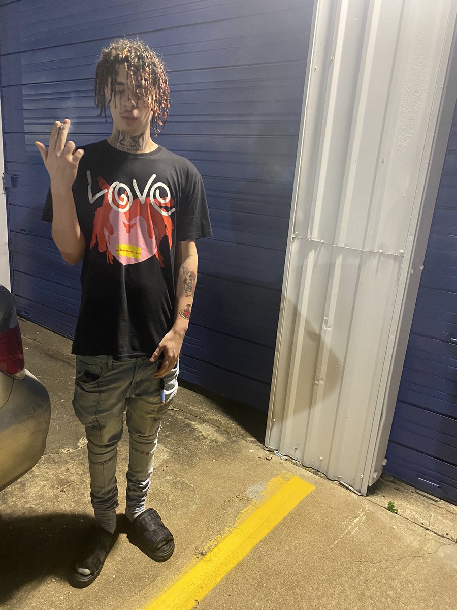 sauxexae's tweet photo. I aint fuckin w niggas dey low down junkies 🤦🏽‍♀️🧬 https://t.co/xCH7OikTrg