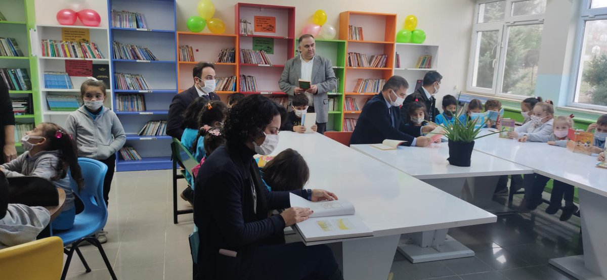 <a href="/canikgokcepinar/">Canik Gökçepınar İlk/Ortaokulu</a> kütüphanemizin açılışını İlçe Milli Eğitim Müdürümüz <a href="/Uzunlar61551/">Uzunlar6155</a> ve şube müdürlerimizin katılımıyla yaptık. Hayırlı olmasını diliyor,idareci ve öğretmenlerimize özverili çalışmalarından dolayı teşekkür ediyoruz...
#samsunbenimokulum
#kütüphanesizokulkalmayacak