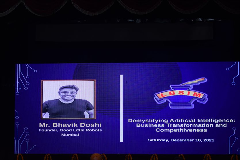 GoodLittleRobot's tweet image. Our founder, Bhavik Doshi, in a very interactive &amp;amp; engaging session at the Artificial Intelligence &amp;amp; Data Science Conference, organized by the Lal Bahadur Shastri Institute of Management, Delhi. 

#ai #LBSIM #businesstransformation  #LalBahadurShastriInstituteofManagement