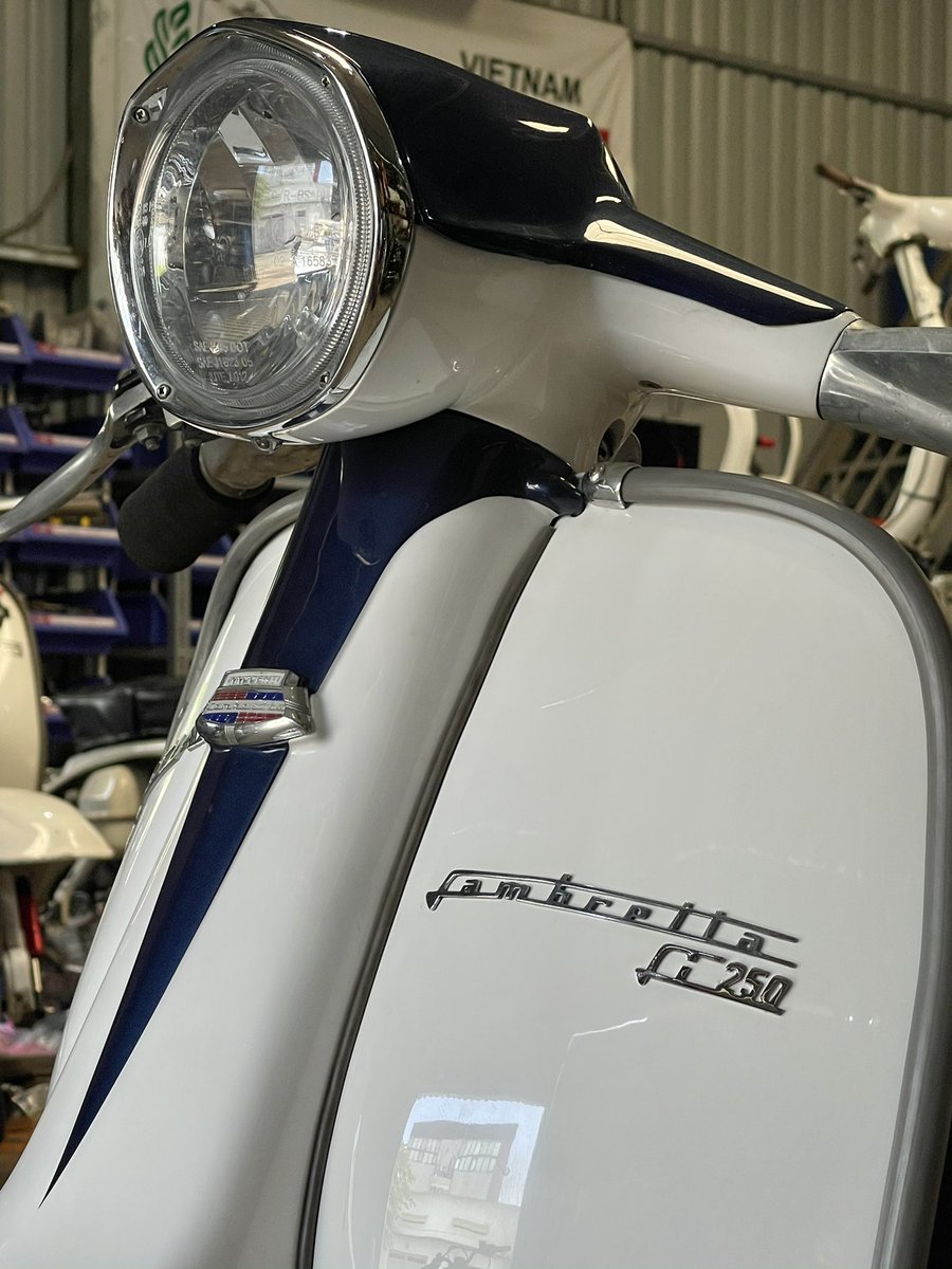 SSCvietnam's tweet photo. Resto of the week a sleak Li RB250 street racer hits the streets of Saigon today #HappyXmasSteve #Lambretta #RB250 #SSC https://t.co/KDY4bqOjt9