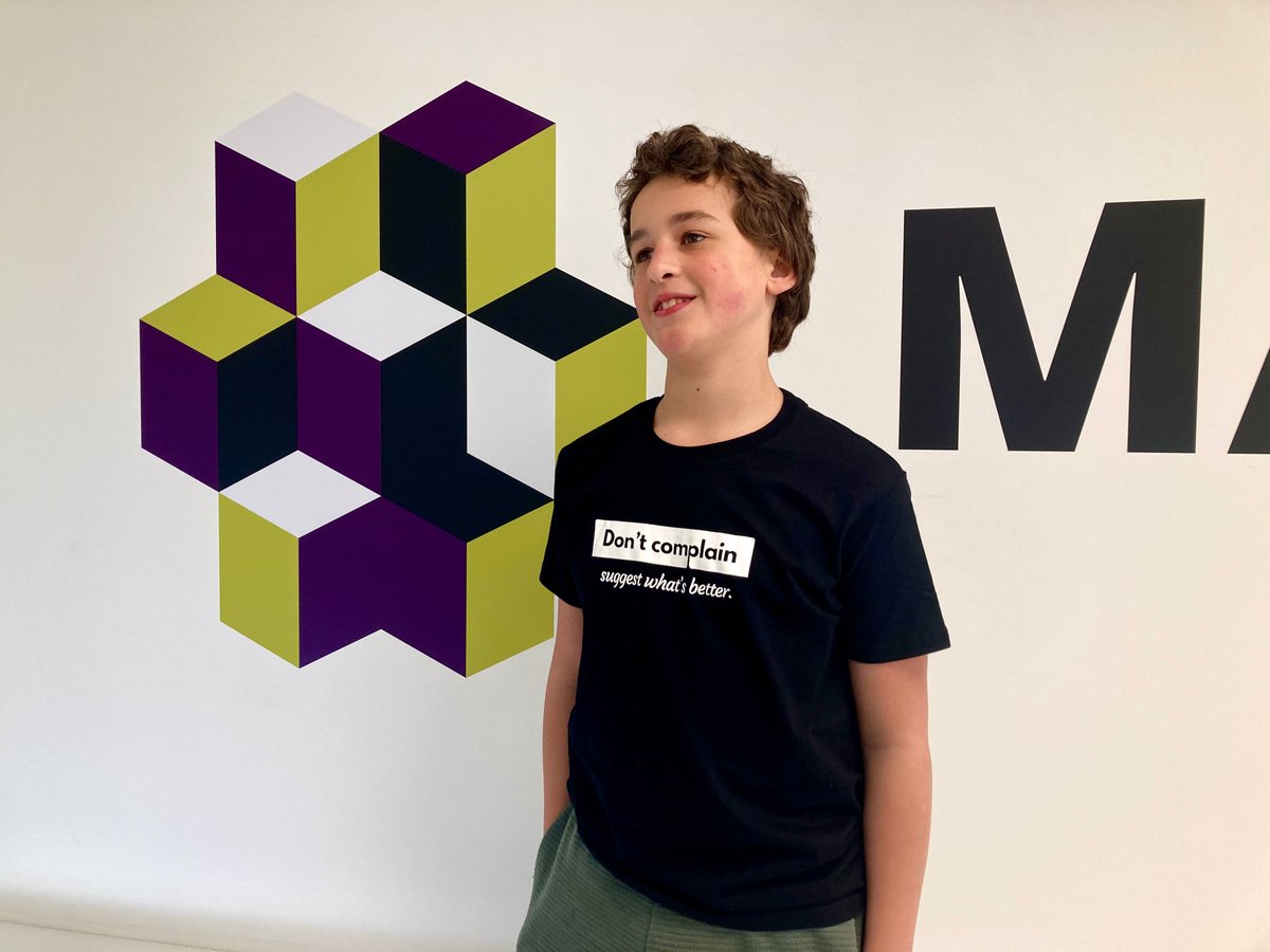 Heb je nog een kerstcadeau nodig voor je geliefde nerd? Met een "Don't complain, suggest what's better" t-shirt (of mondmasker, of stickers) scoor je sowieso dikke punten. Vandaag besteld = nog voor kerst geleverd. makerspacea.be/shop/