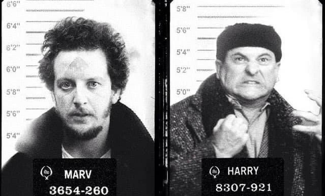 🚨🚨🚨 be on the lookout, folks AND lock your doors this #Christmas! 🕵🏻‍♂️