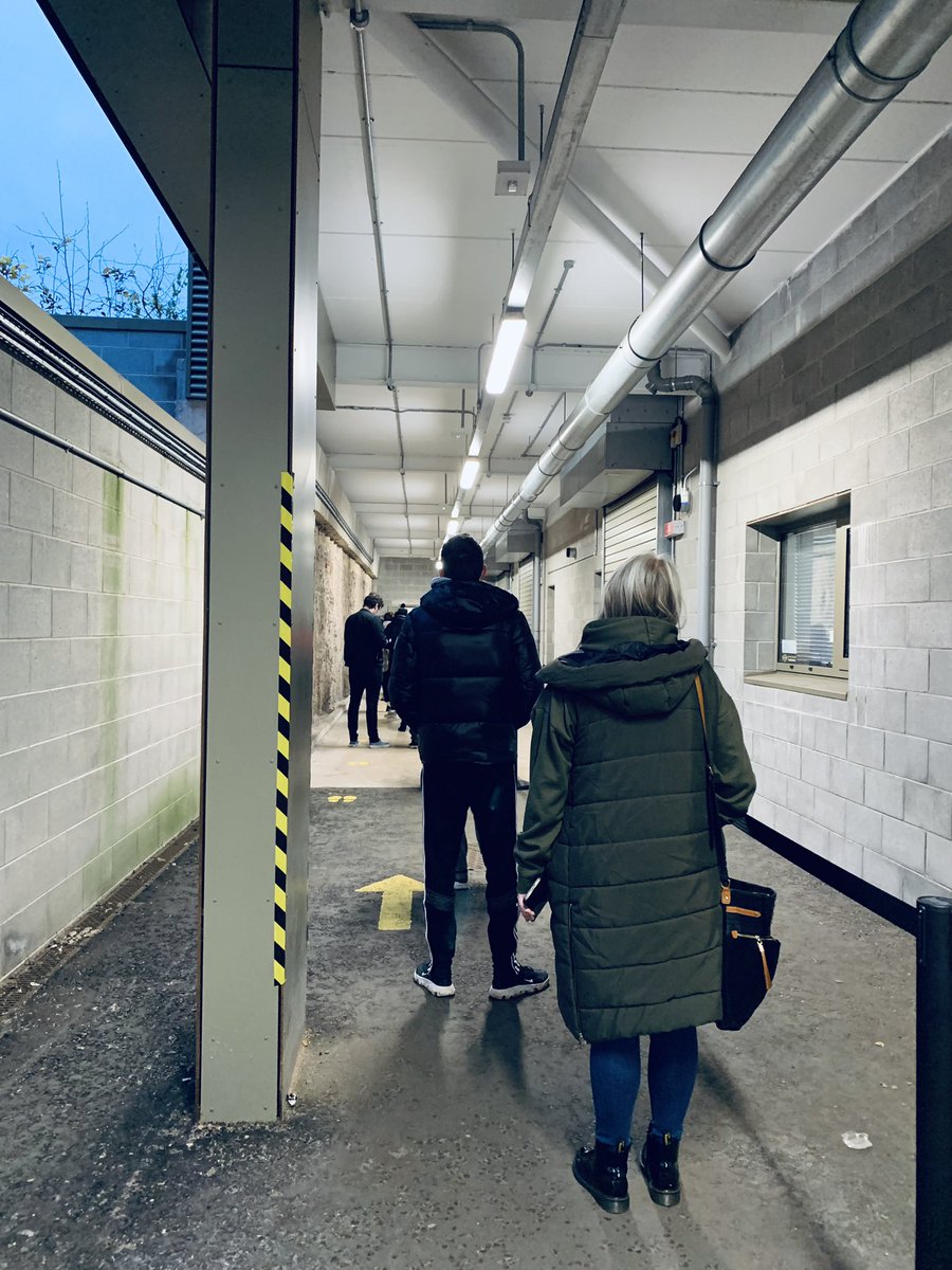 ShaunaReports's tweet image. Booster queues around the clock it seems #RoyalVictoriaHospital #gettingboosted