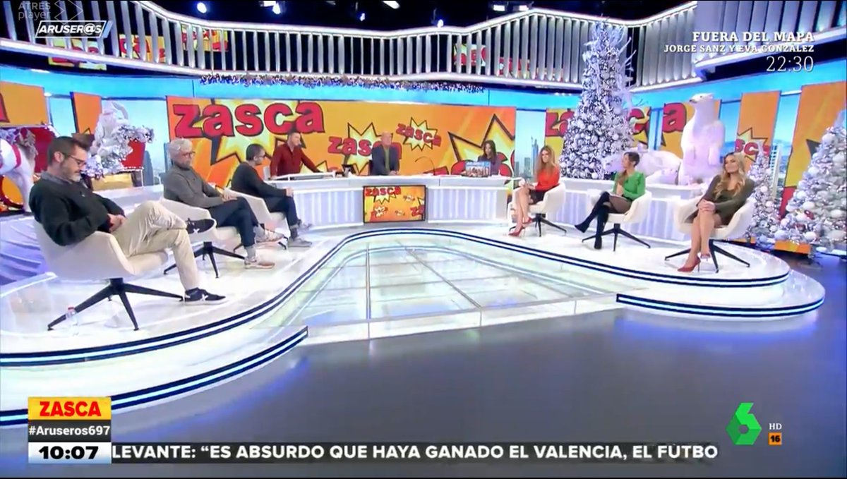AruserosLaSexta's tweet photo. 🔴 ¿Nos ayudas a votar los #Zascas?  #Aruseros697 https://t.co/7JQZQitSsJ