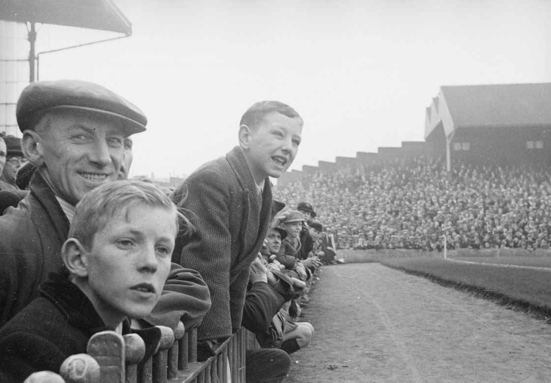 FOTOS HISTORICAS O CHULAS  DE FUTBOL - Página 5 FHHttZnXMAQ_3l4?format=jpg&name=medium