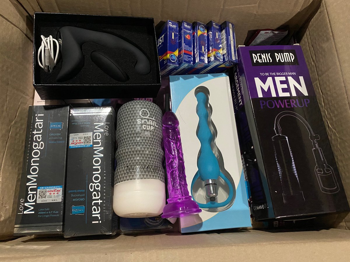 Dumating na sila! Jusko buset ka shopee. In fairness masarap gamitin pala yung dildo 🤣 dun lang tayo sa juts