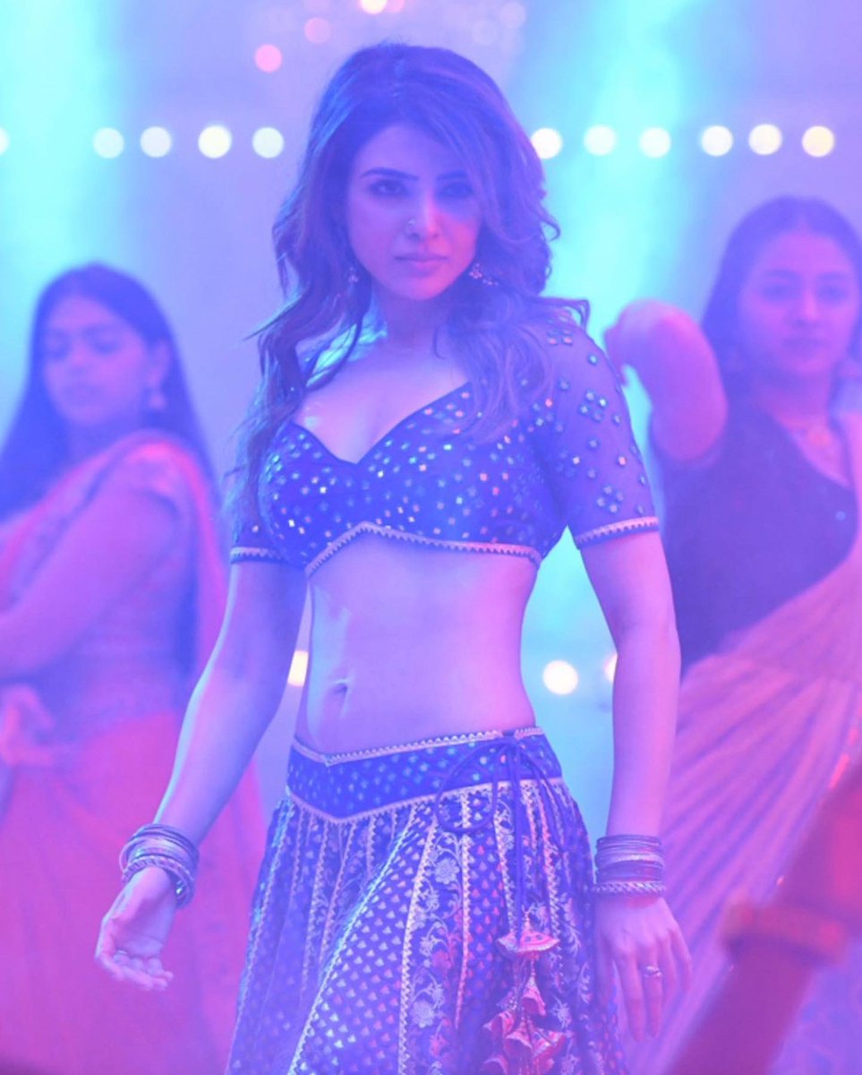 filmfare's tweet photo. How amazing does #Samantha look in #OoAntavaOoooAntava? 

Cannot get the song or the visuals out of our heads. 🔥 https://t.co/cGH5VoNVhh