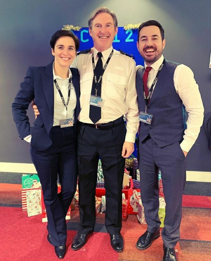 McClure_Fans's tweet photo. 3 years ago today, Vicky posted this photo on Instagram🎄🎁
#lineofduty https://t.co/VspRz1FcUE