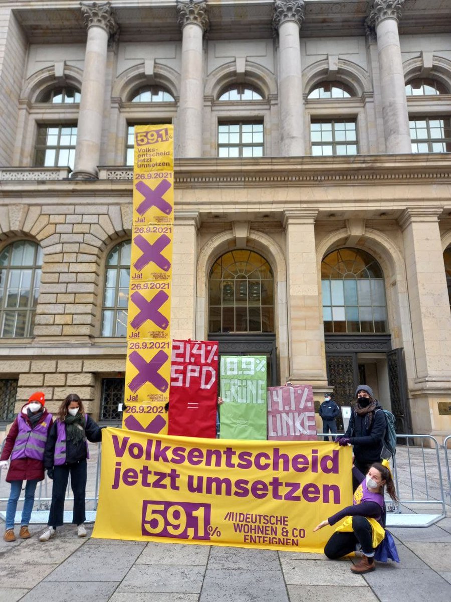 dwenteignen's tweet image. Wie viele Stimmen hat es eigentlich für die Vergesellschaftung gegeben? 🧐 

Oh, viel mehr als für die künftig regierenden Parteien? 🤔

Dann muss der Volksentscheid wohl dringend umgesetzt werden ❗️

#AGH #Giffey #b2112