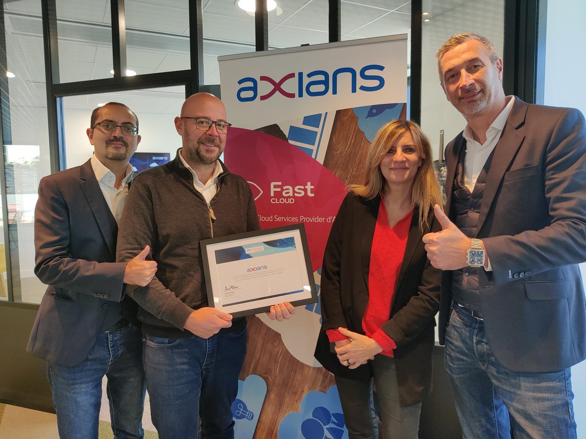 AxiansFrance's tweet image. #Award | @DellTechFrance a remis l&apos;Award Partner Gold Cloud Service Provider à nos équipes.

Une belle reconnaissance grâce à l&apos;investissement des équipes Axians et également à notre offre Backup as a Service : FAST Backup. 
#titaniumpartner #FastBackup #delltechnologies