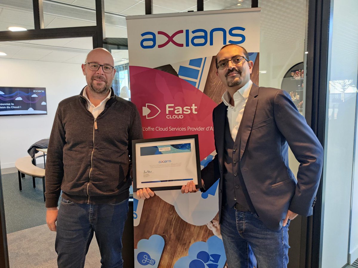 AxiansFrance's tweet image. #Award | @DellTechFrance a remis l&apos;Award Partner Gold Cloud Service Provider à nos équipes.

Une belle reconnaissance grâce à l&apos;investissement des équipes Axians et également à notre offre Backup as a Service : FAST Backup. 
#titaniumpartner #FastBackup #delltechnologies