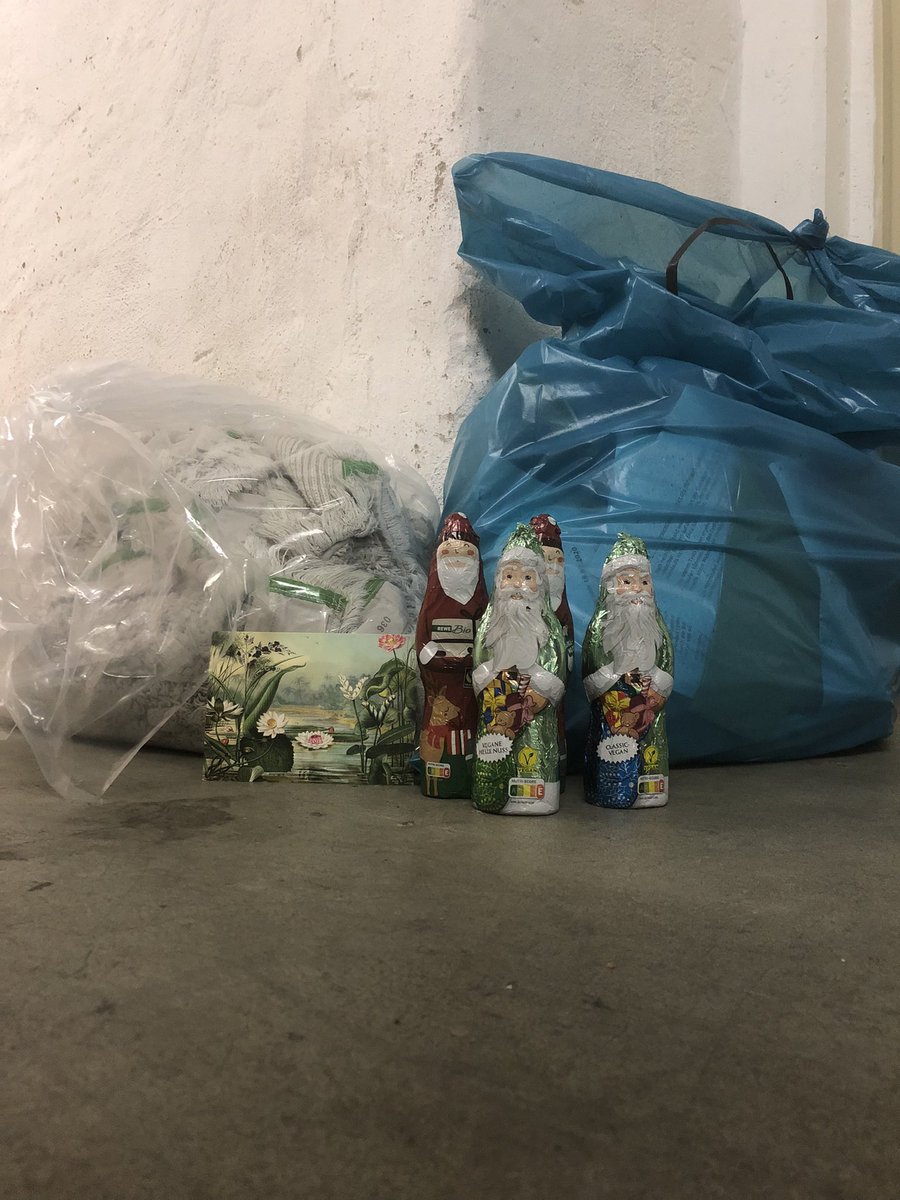 Heute morgen bedanken wir uns bei den Reinigungskräften der Fakultät! Die sind nämlich genau so wichtig wie Profs und Studis. Wir wünschen frohe Weihnachtstage! ❤️🎄