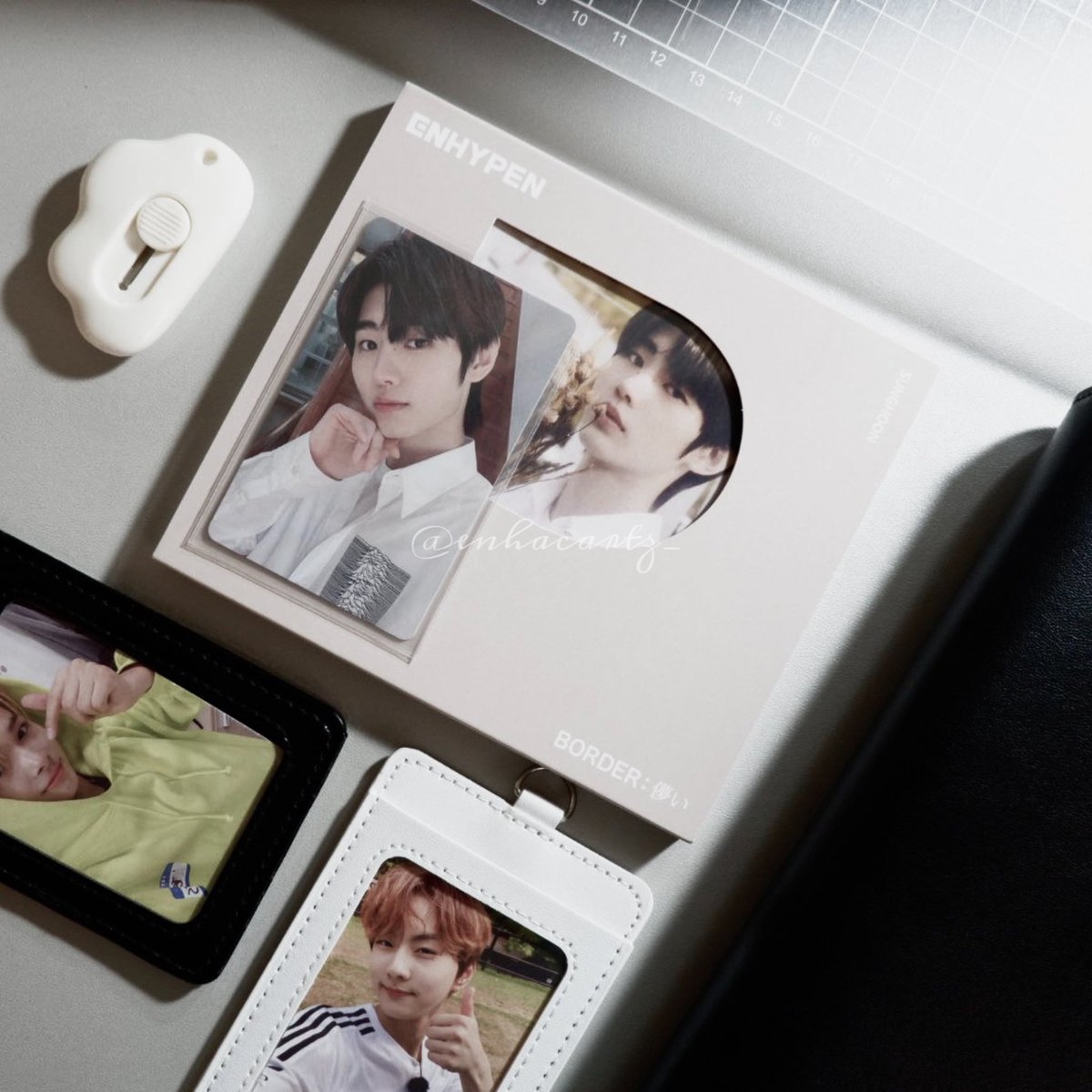 enhacartz_'s tweet photo. — [♡] ; #iya_buys

｡ﾟ•┈୨ 12/21/21 ୧┈•ﾟ｡

Sunghoon hakanai haver na ako 😭🤍 thank you @130haul for the smooth transaction and also for the cute freebies! (may pc case pa na kasama di ko lang napicturan ><)

#130proofs https://t.co/zcFdfnqI1v