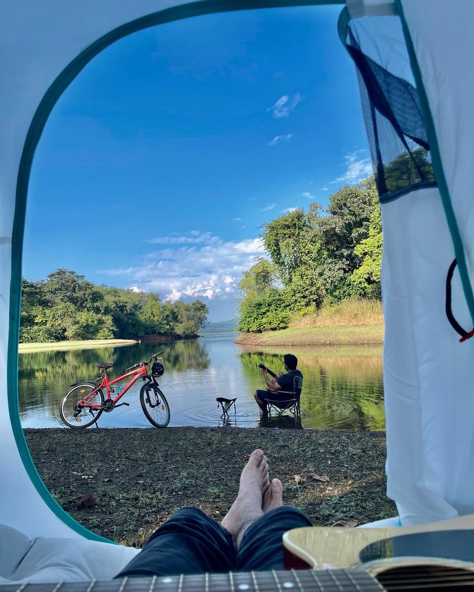 LiveVcp's tweet photo. Killing boredom, stuck in bed, exploring photo gallery, blast from last month. With @AmiMishra14 @sidpaul22 @filmervishal #tansalake https://t.co/1AMRLoDCji