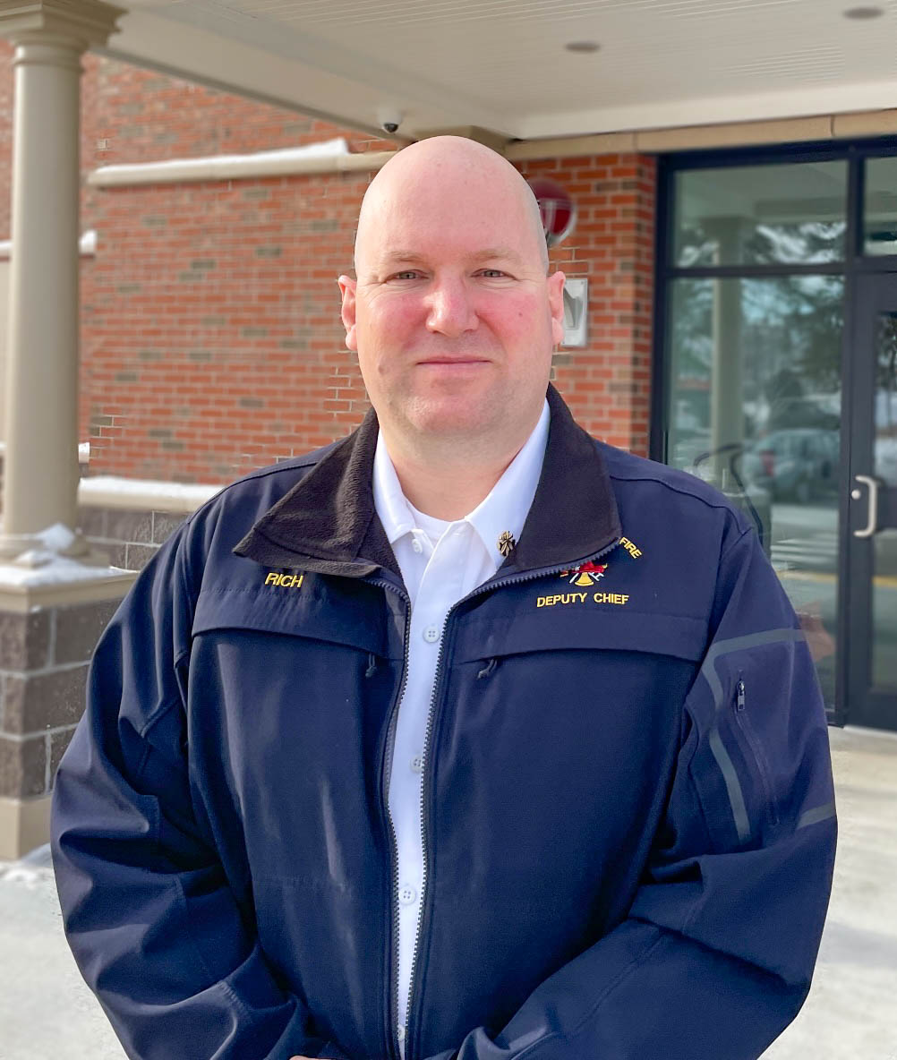 🎉Congratulations are in order for Deputy Fire Chief Rich Kindelan, who was just announced as our new Fire Chief! He has a 28-year career in fire and emergency services, more than 10 years in supervisory roles and is a member of the <a href="/ScarboroughFire/">ScarboroughMaineFD</a> senior management team.