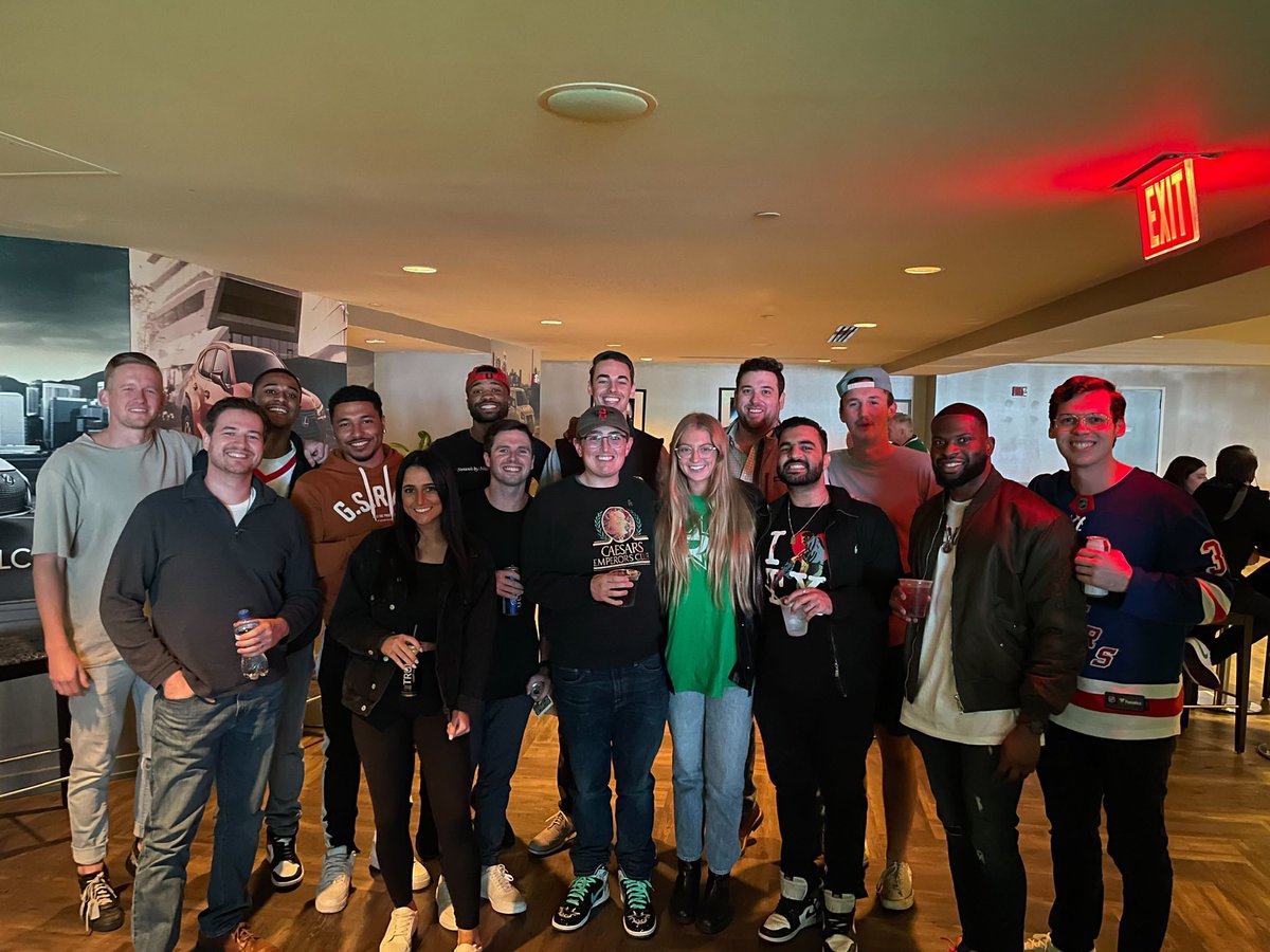 TheSDRLeader's tweet photo. In 2021, @zscaler crossed $1B ARR, joined the Nasdaq-100, hired 65 SDRs &amp; promoted 20! Thank you to the global SDR org for helping us build an AMAZING team culture &amp; for producing immense value for the company. It's an honor to work with this group! 🚀 #wearehiring #zscalerlife https://t.co/qxbdvNqwcn
