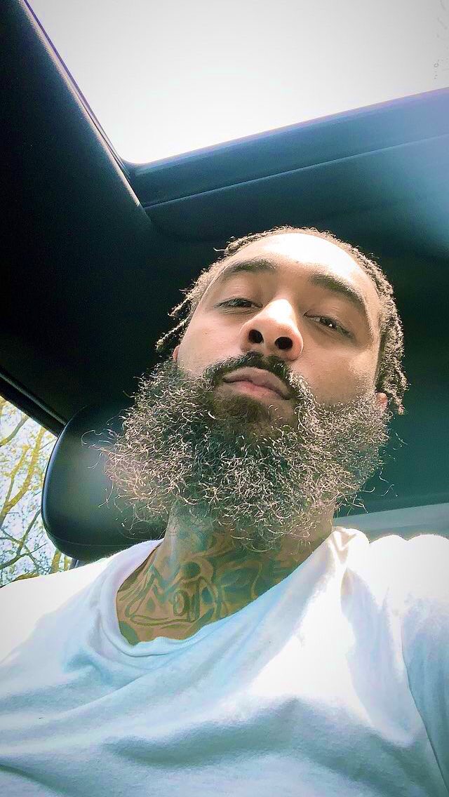 Rome__xo's tweet photo. πΈ π§π½ Gang #beardgang #carpic #slidingthrough #itsup #TuesdayFeeling https://t.co/CCB0Oxl7ld