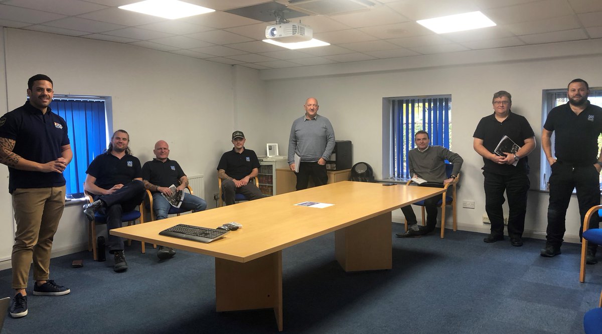 Extract_Tech's tweet image. Delighted to have been working with Rugby Leagues Cares over the past 6 weeks, taking part in their Offload program of mental fitness fixtures. Big thanks to @Giantsrl for making this possible! #mentalhealthawareness #rugbyleaguecares #huddersfieldgiants