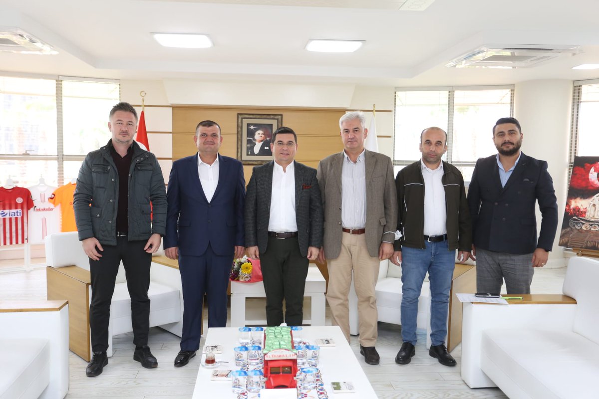 Sıhhi tesisatçı esnafımızdan Ahmet Çetin ve arkadaşlarının ziyaretlerinden mutluluk duydum.