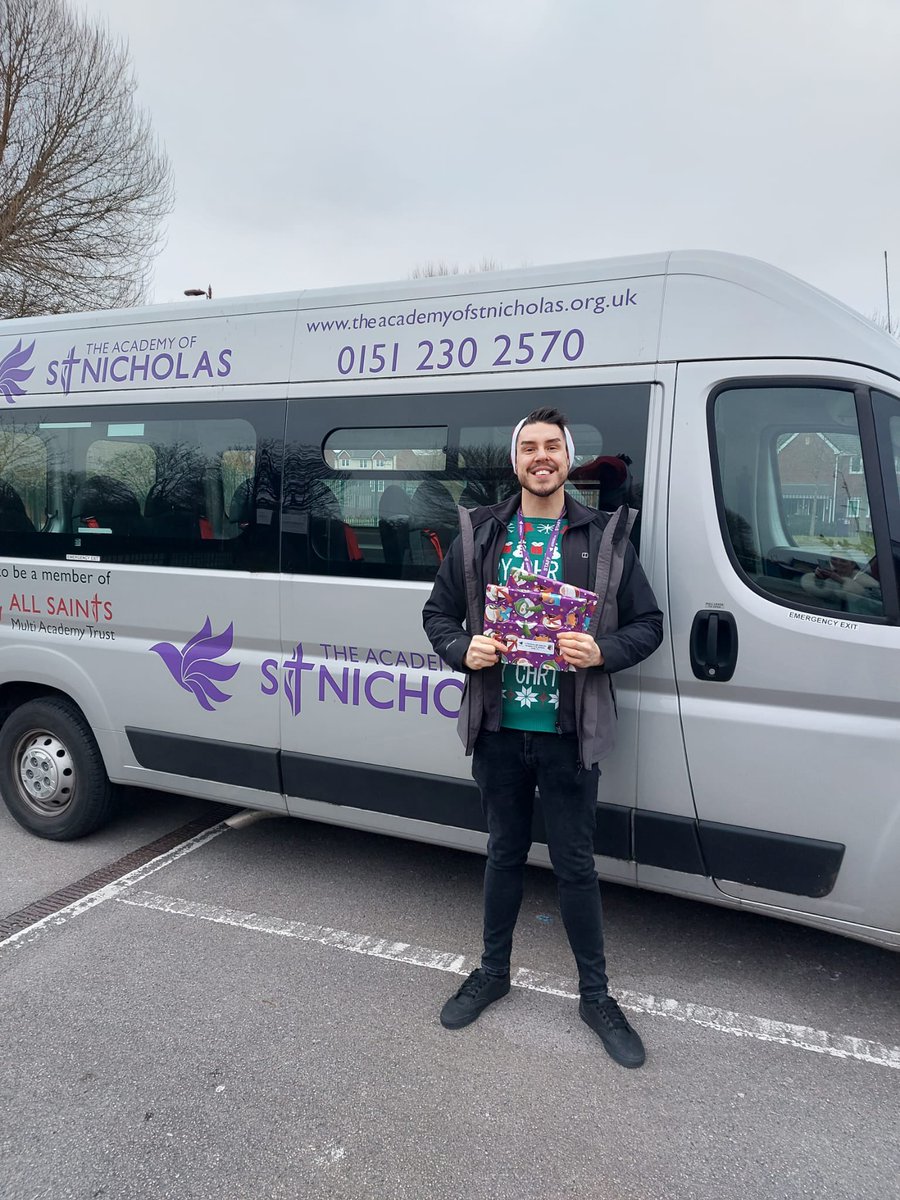 We thoroughly enjoyed taking our book bus out to meet you all in the community today- a very merry Christmas from us here at St Nics and enjoy all of your donated books! Happy reading! 🎄🎁 @AcademyStNics