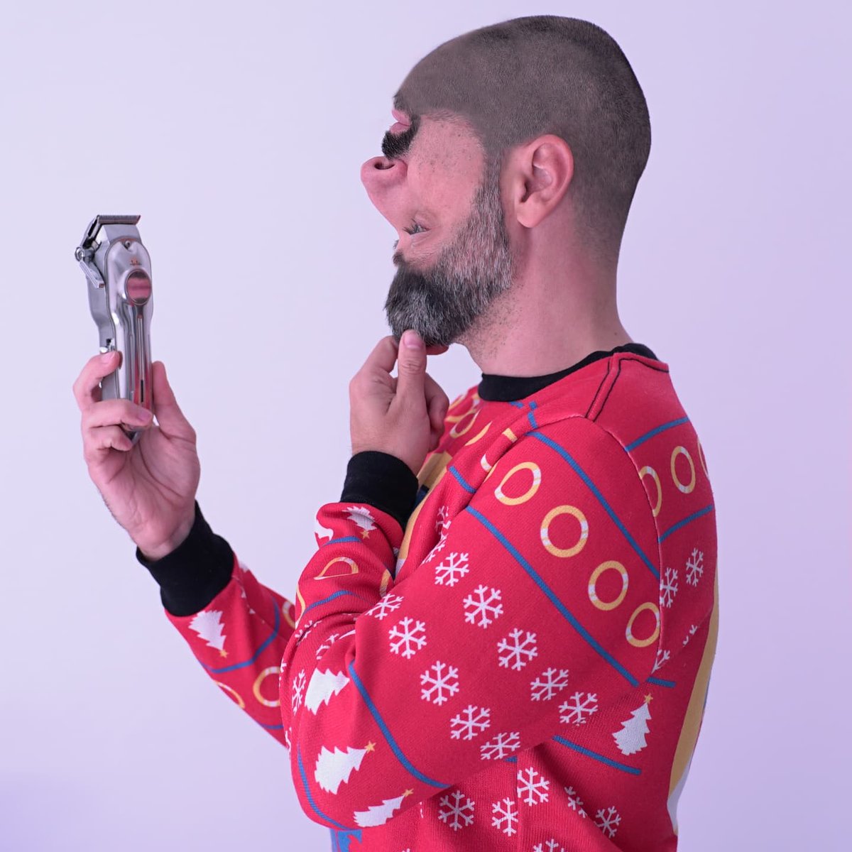 Videopatas's tweet photo. No sé si afeitarme o cortarme el pelo 😝 ¿Que os parece la foto que hemos hecho para la campaña de @jataytuhogar? #Beautifyer https://t.co/JlQ1WQiPRT