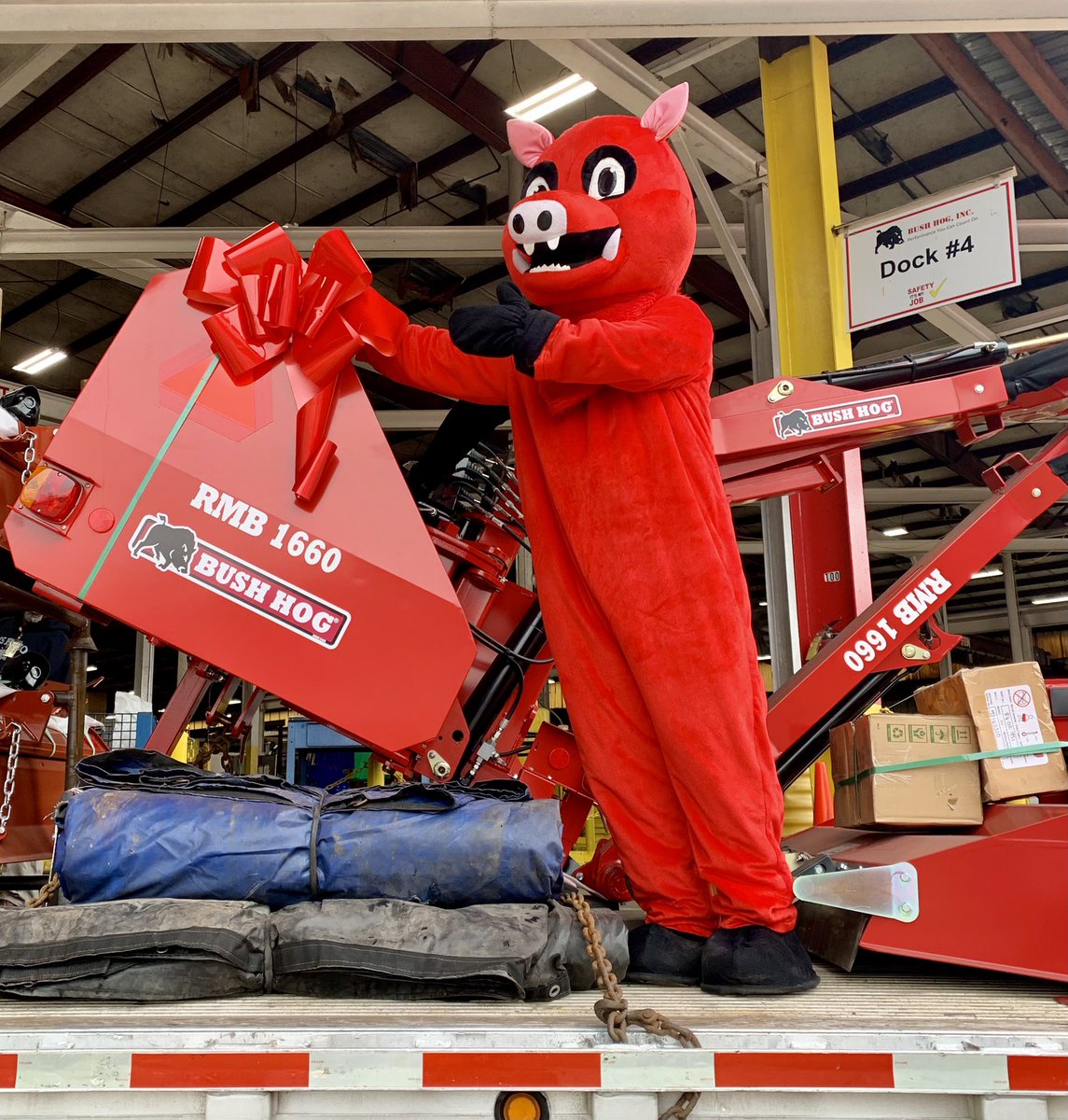 BushHogLLC's tweet photo. Itβs Bush Hog 12 Days of Christmas! On the eleventh day of Christmas Hambone brought to us an RMB Boom Mower! Visit https://t.co/oigvN1P82n for more info! #bushhog #christmas #12daysofchristmas #boommower https://t.co/RZ8VKLjLwS