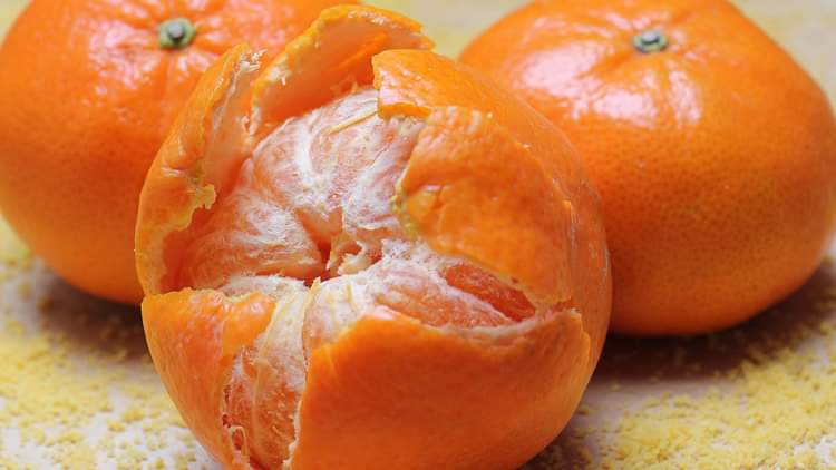 Populations de #Niamey, les vaillants producteurs de l'#Aïr sont à la #Place_Toumo dans le cadre de la 11ème édition de la #foire des #maraîchers de la région d'#Agadez. Faites-y un tour pour vos produits bios de bonne qualité, notamment les délicieux et réputés agrumes de #Timia