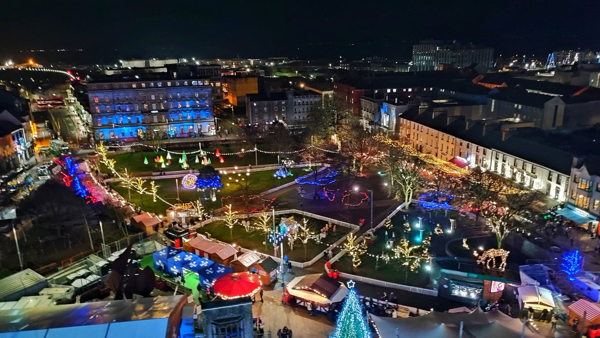 mimiking40's tweet photo. Lovely family trip to see the Christmas Market in Galway 😍 #ChristmasAtHome #Christmas @galwaytourism @Failte_Ireland #StaySafe https://t.co/GtzVwNJWtc