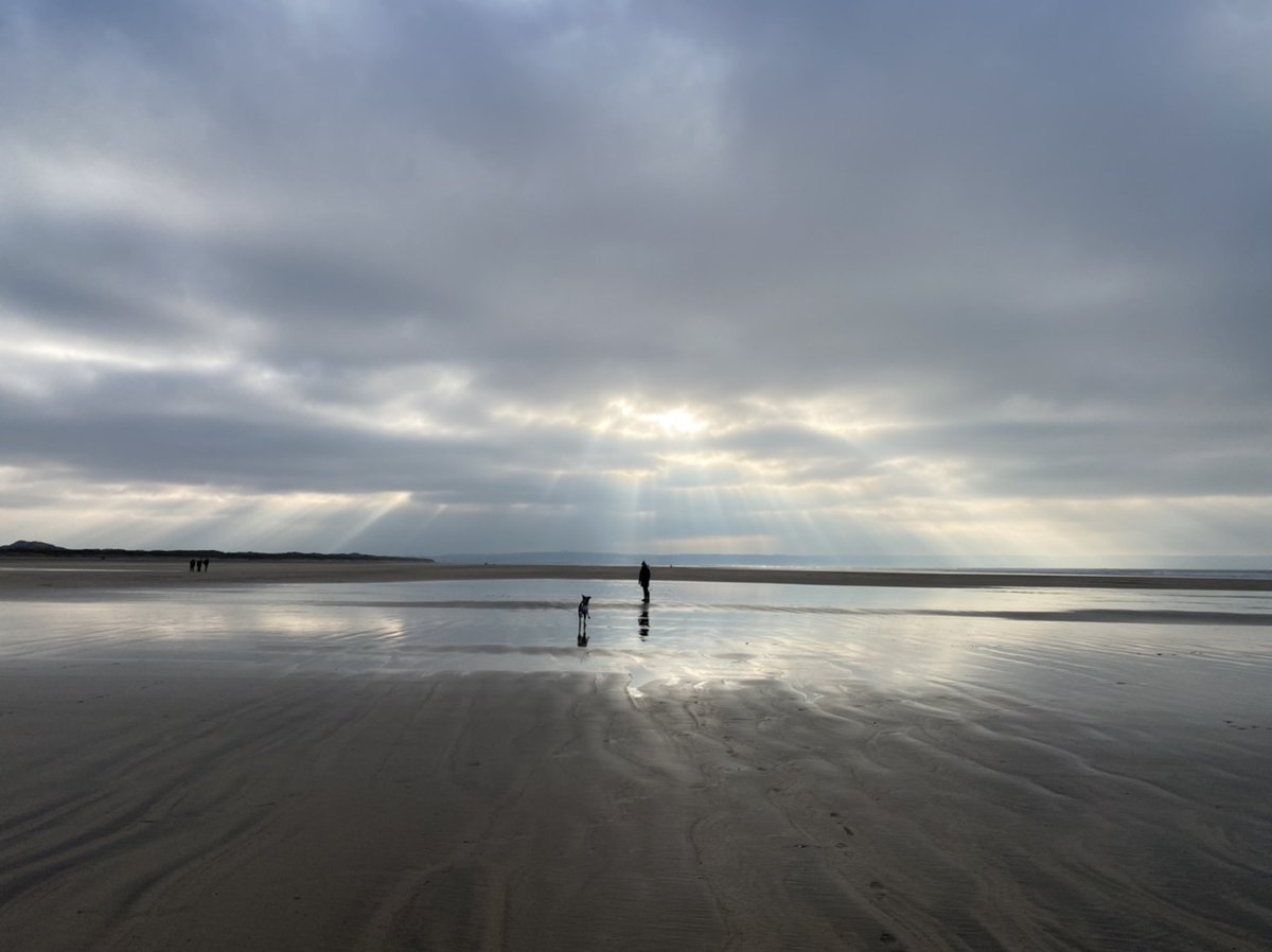 SureLanguages's tweet photo. Are you working from home? Do you get out and about on your lunchbreak?
Our director Paul Bickham is based in Devon and is currently working remotely, he took this beautiful shot the other day!
#surelanguages #exeter #devon #workingfromhome #lunchbreak https://t.co/YunFoHhwWA