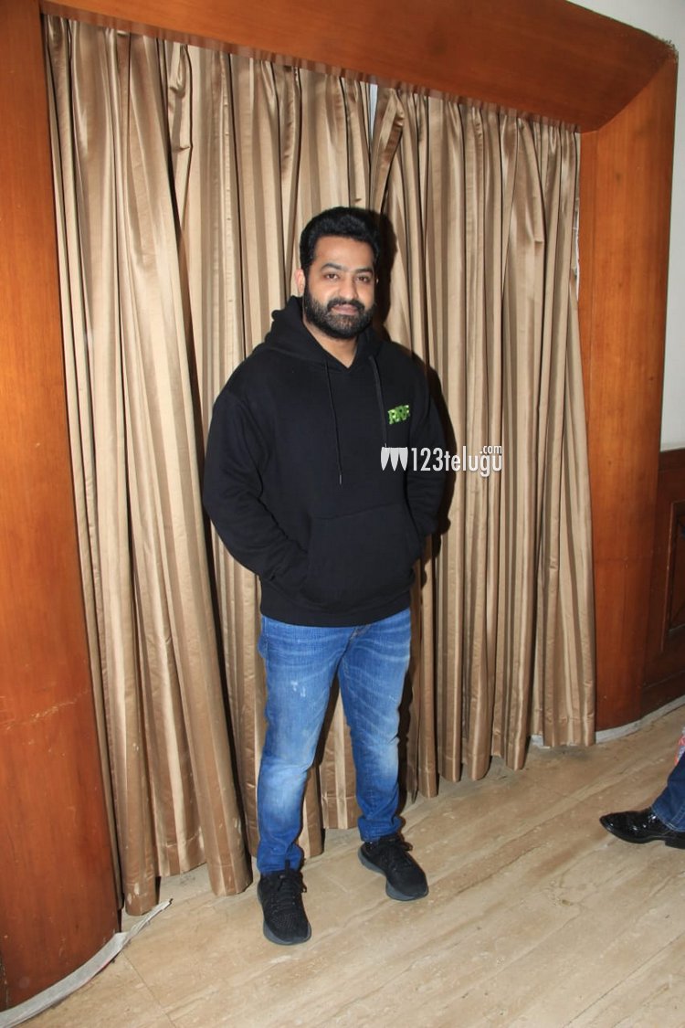 worldNTRfans's tweet photo. Hero Looking Dapper 🌋

In Mumbai For @RRRMovie Promotions

#ManOfMassesNTR https://t.co/Eq7Nc5nrnK