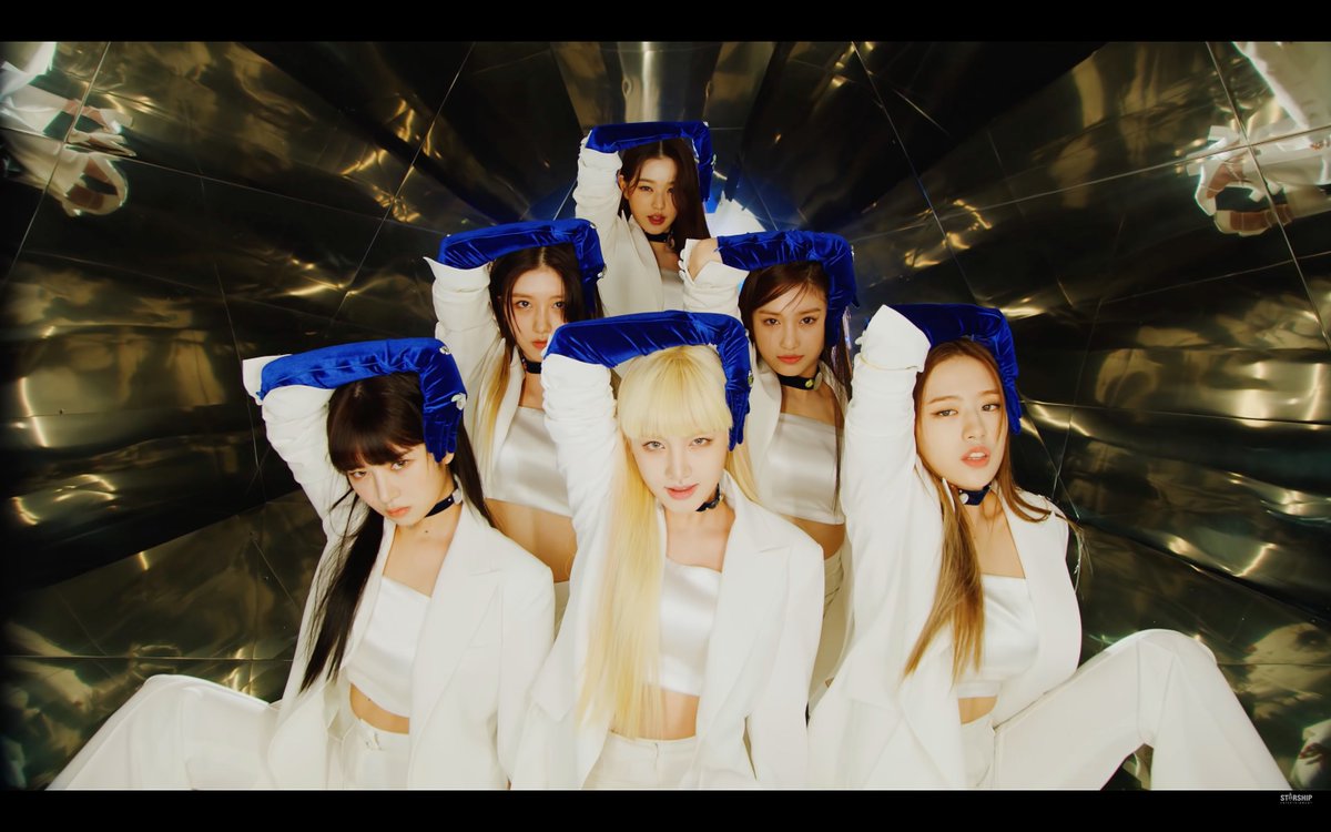 лара джин и питер фильм. Jang won young izone. айю айдол. никогда не сдавайся (2008) эмбер херд. марго робби волк с уолл-стрит.