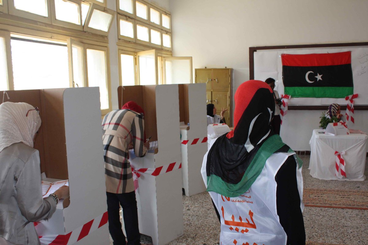 descifraguerra's tweet photo. 🇱🇾 Semana crítica en Libia 🇱🇾

Este viernes, 24 de diciembre, estaba previsto que se celebraran las elecciones presidenciales que suponen la culminación del proceso diplomático iniciado tras el alto el fuego de agosto de 2020. Sin embargo, todo indica que estas no se celebrarán. https://t.co/2Sb5RQ2vxG