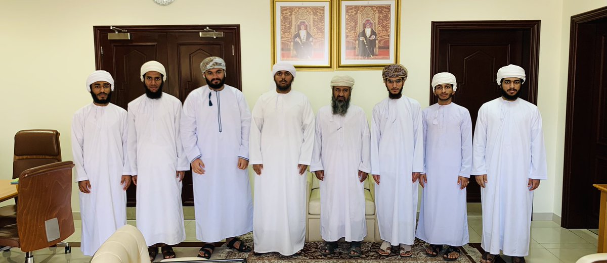 css_edu2's tweet image. صبيحة اليوم اجتمع أعضاء المجلس بالشيخ الدكتور راشد بن علي الحارثي عميد كلية العلوم الشرعية، وناقشوا أهم الأمور المتعلقة بتطوير العملية التعليمية في @csseduom