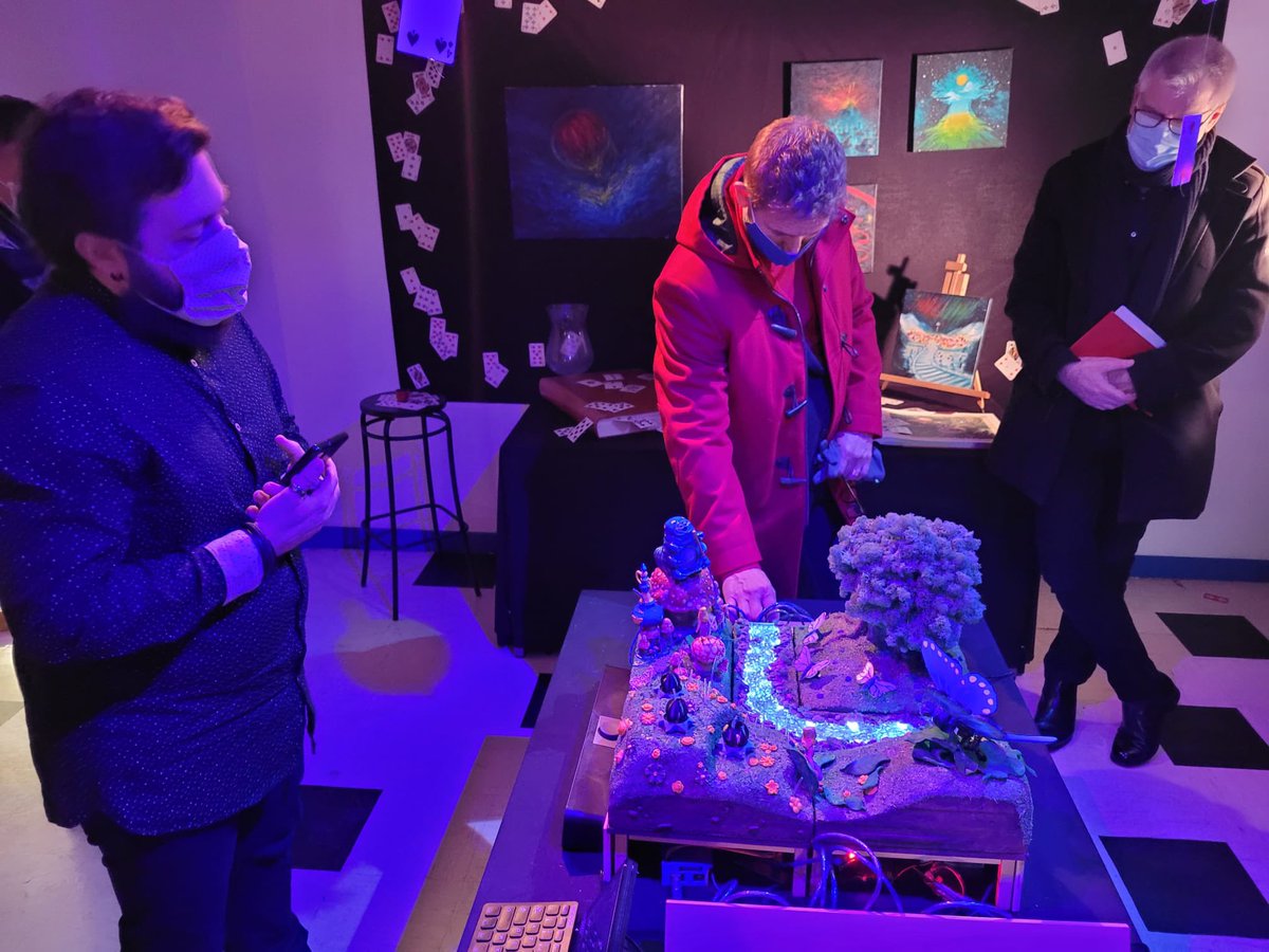 eggarorlop's tweet photo. Matinée au pays d'Alice à la découverte d'un projet 100% local par #GuillaumeBricout #studioOracle.
Et visite improvisée @C19Evry #laurentprevel pour découvrir les travaux de cette pépite du centre-ville!
#attractivite
@VilledEvryCourc
@grandparissud
@ENSIIE
@C19Evry
@MZeghouf https://t.co/Ku2kpa8hAW