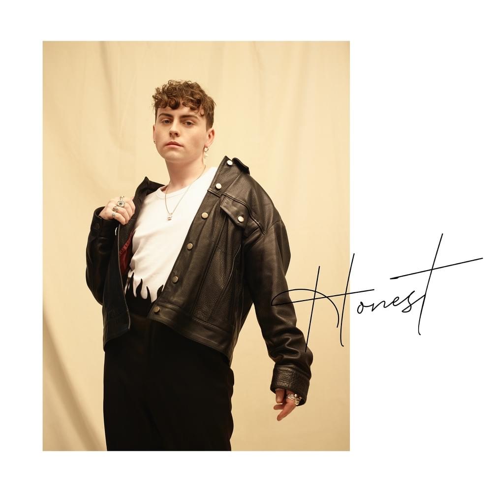 TomKingOfficial's tweet photo. 2021 was the year I released my debut EP 'Confessions of a Lonely Heart' 💖 thank you all for listening https://t.co/dFA1xViKqu