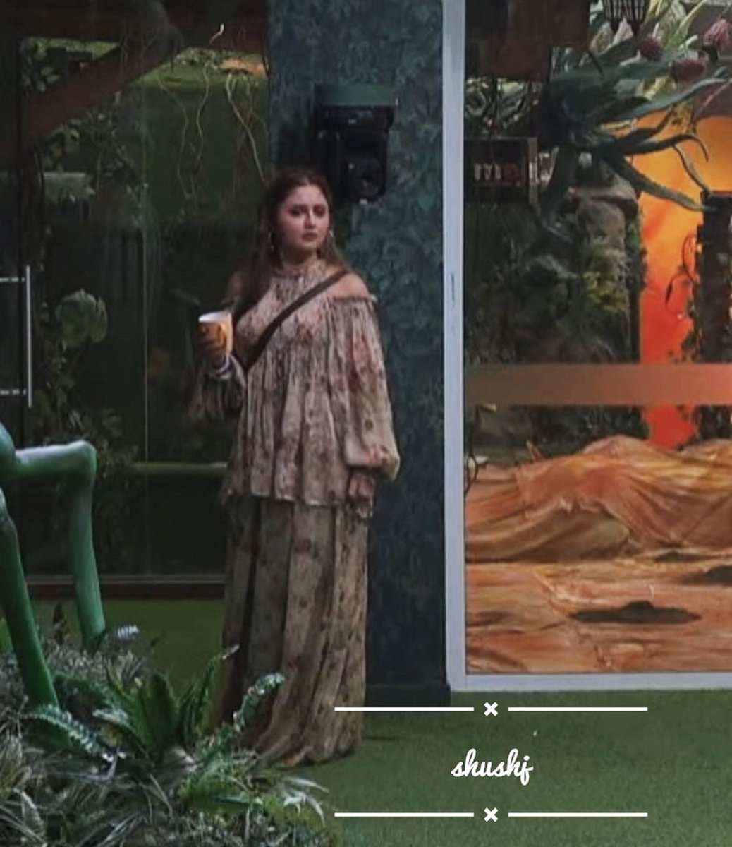 shushhmajaffer's tweet photo. Today's look of our precious cutie pie

cutie bunny is looking more cute

#RashamiDesai #BB15 #BiggBoss15 #RashamiIsTheBoss @TheRashamiDesai https://t.co/QabKLou8Ou