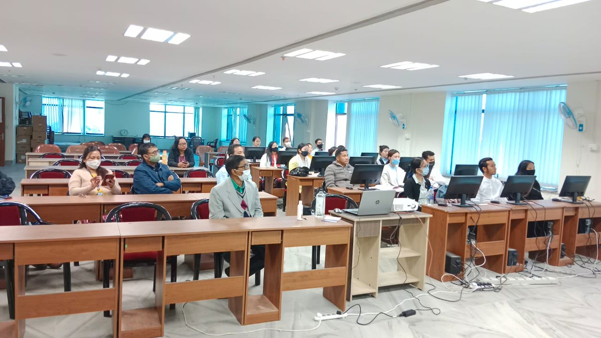 MyGovArunachal's tweet photo. Following the observance of #GoodGovernanceWeek,  D/o Administrative Reforms along with the D/o IT&amp;C and NIC, Arunachal Pradesh has started imparting trainings on eOffice, good governance as well as office procedures since yesterday at Itanagar.
#PrashasanGaonKiAur #AmritMahotsav https://t.co/1Zt0Zy47Qp