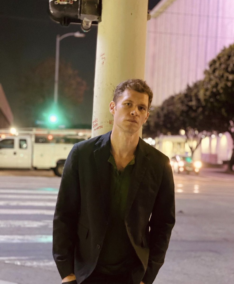 PreviouslySerix's tweet photo. #Legacies

⚠️ATENCIÓN⚠️

Parece ser que el actor @JosephMorgan podría estar grabando ya en la nueva serie que mencionó hace unos días.

¿Creéis que es #Legacies? https://t.co/GpLz2HiUXh