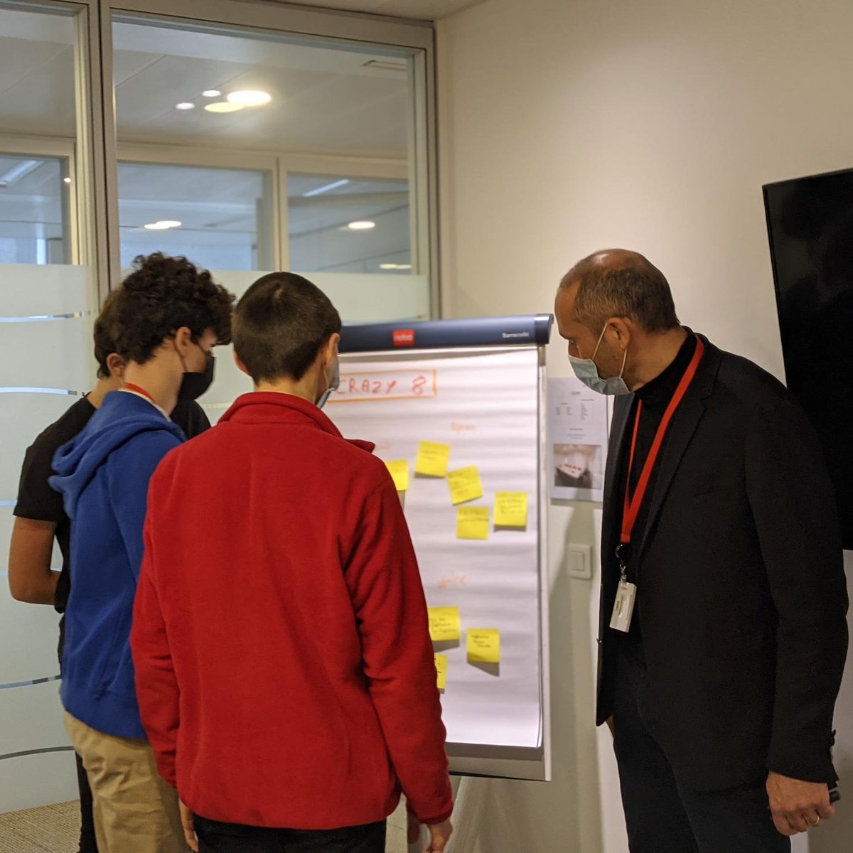 sopraHR's tweet photo. Les solutions #SopraHR4YOU challengées par la génération Z !

🚀 Nous avons eu le plaisir d'accueillir des stagiaires de collèges : découverte de nos métiers et solutions, challenges autour de la #UX et #DesignThinking, immersion dans le #HRLab... 

Merci de leur créativité ! https://t.co/qzU3BN6bI0
