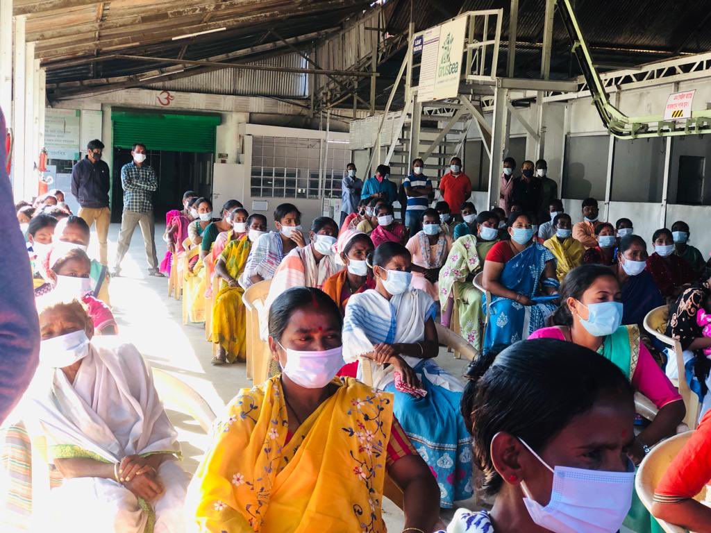Chairperson <a href="/sharmarekha/">Rekha Sharma</a> met the women working in the Jamarah and Mancotta tea gardens in Dibrugarh, Assam and interacted with them on several issues concerning their living and working conditions.
<a href="/PIBWCD/">PIB WCD</a> <a href="/MinistryWCD/">Ministry of WCD</a>