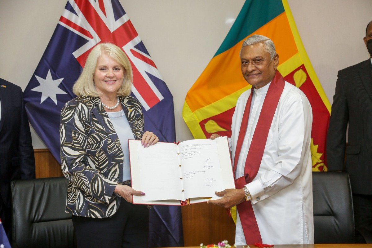 AusHCSriLanka's tweet photo. A privilege to host @KarenAndrewsMP as we draw close to 75 years of official bilateral relations. High profile meetings with @GoSL included an MOU signing on a new multi-agency Border Risk Assessment Centre @IOM @CanHCSriLanka https://t.co/2IoZCe04pa