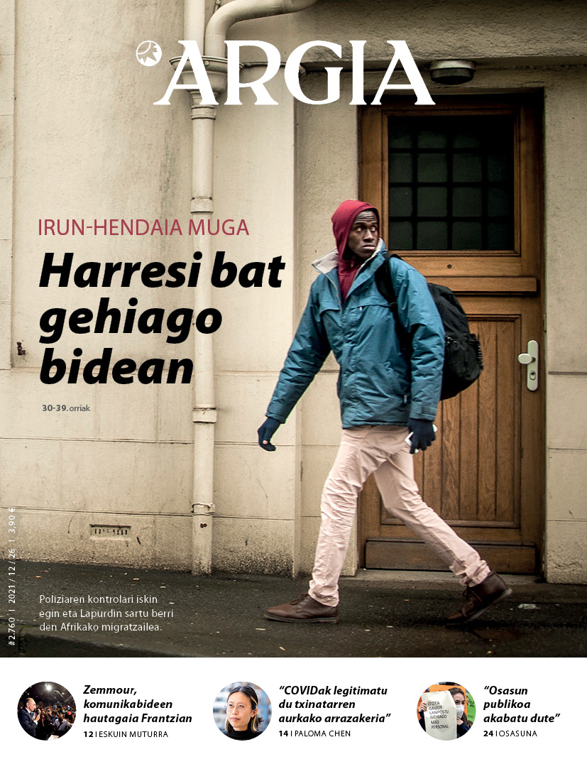 Cover in <a href="/argia/">ARGIA</a> magazine with a photo about migrants who get stranded on the Spanish-French border.
Much more inside.
Photo: <a href="/GariGaraialde/">Gari Garaialde</a> / <a href="/BostokPhoto/">Bostok Photo</a>