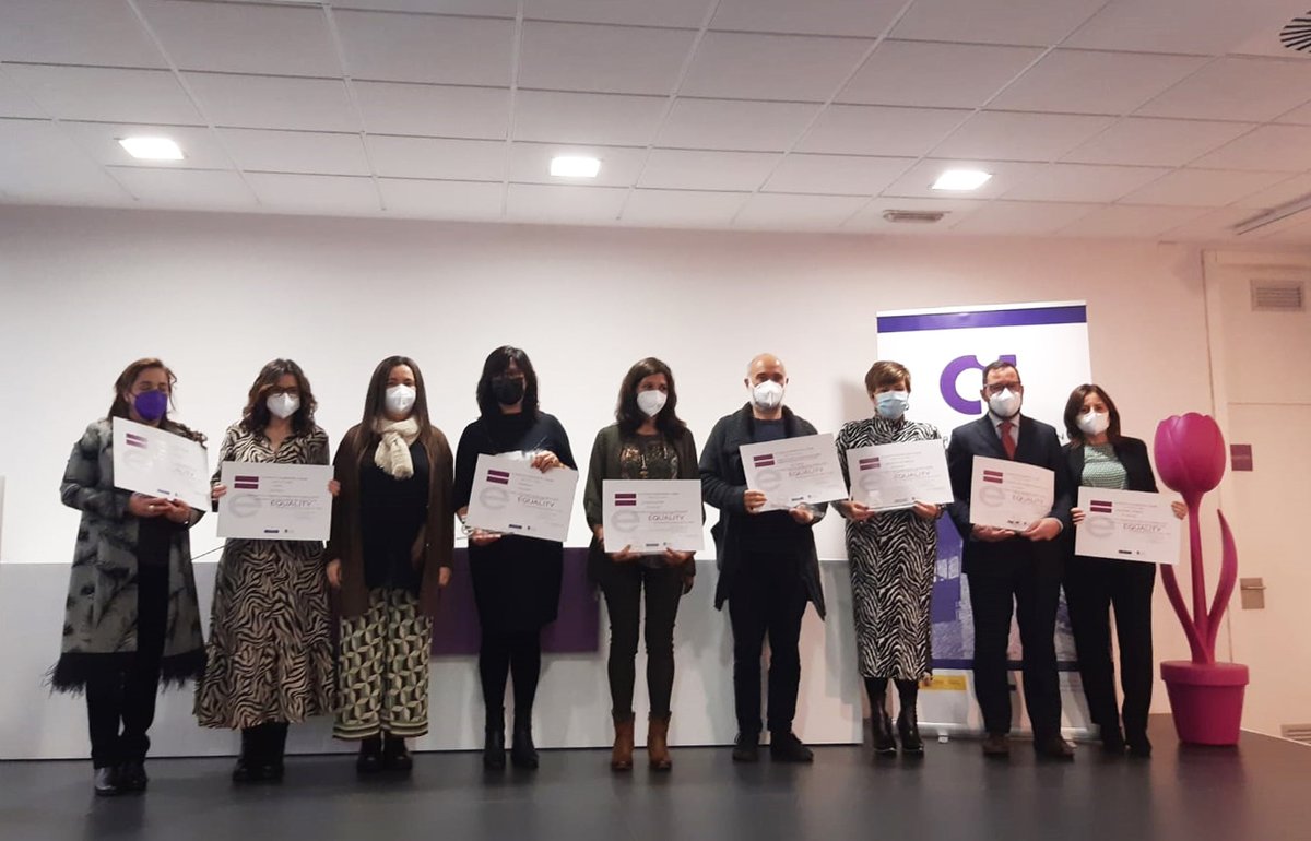 Esta mañana nuestra Directora General María Begoña de Poo Meré acudió a la entrega de de la Marca Asturiana de Excelencia en Igualdad 2021 organizado por el Centro de Innovación y Economía en Igualdad <a href="/CIE_IGUALDAD/">Centro de Innovación y Economía en Igualdad</a>